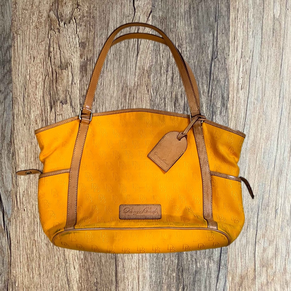 Dooney & Bourke Tote